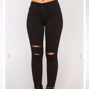 Baddest Around Ankle Jeans - Black
